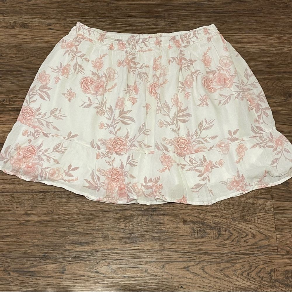 SO Floral Mini Tiered Skater Skirt White Pink Size Large